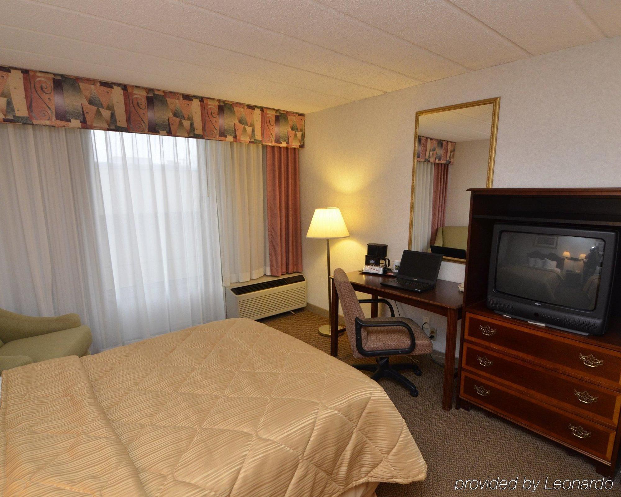 Hotel Baymont By Wyndham Milesburg Exterior foto