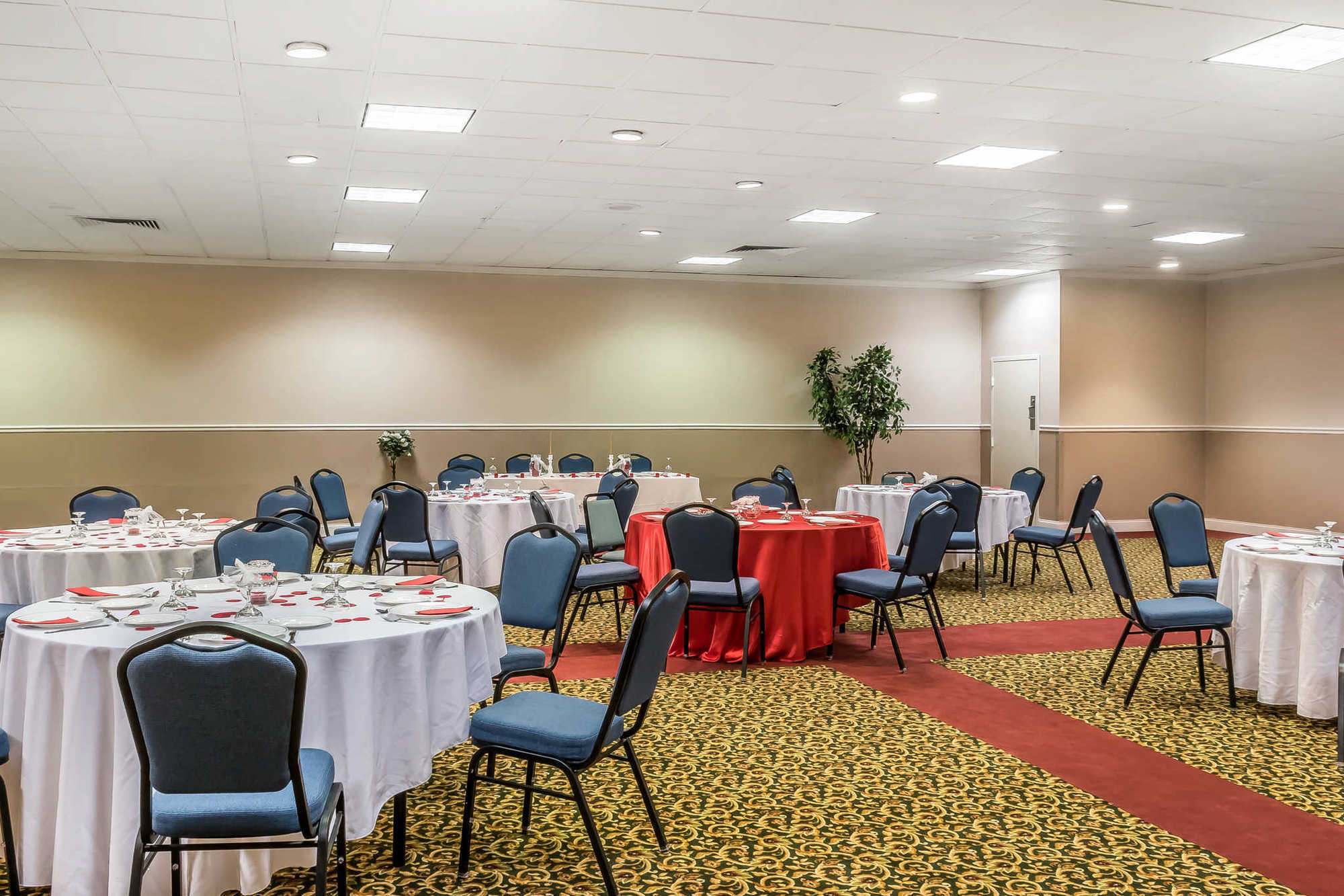 Hotel Baymont By Wyndham Milesburg Facilidades foto