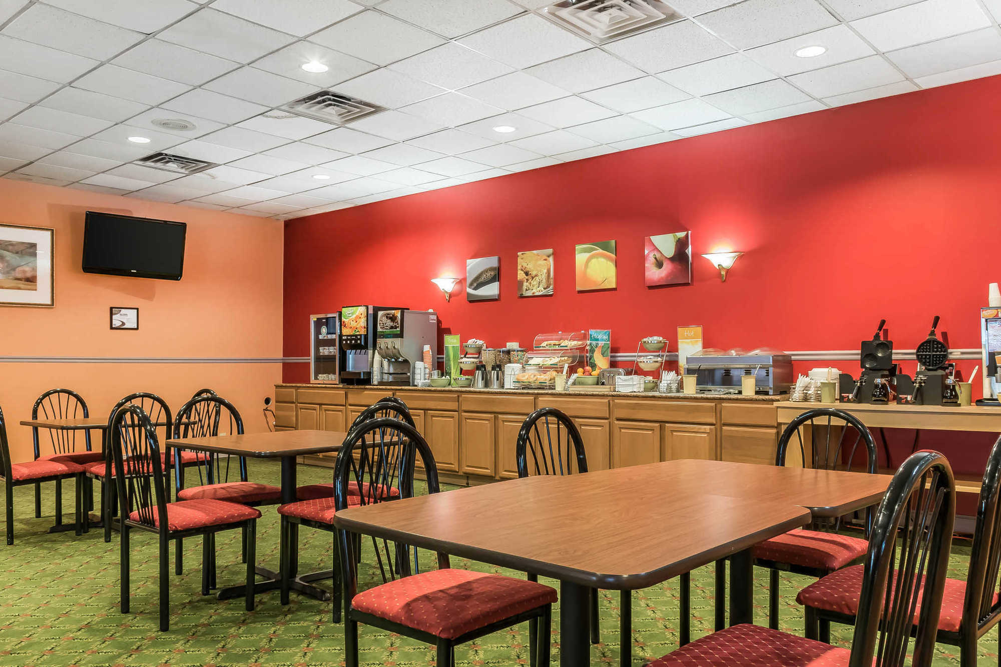 Hotel Baymont By Wyndham Milesburg Facilidades foto