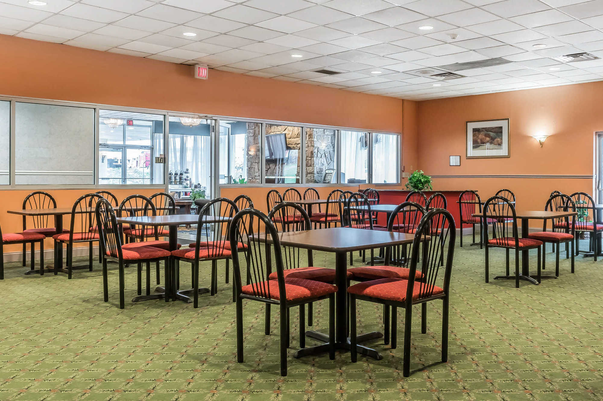Hotel Baymont By Wyndham Milesburg Facilidades foto
