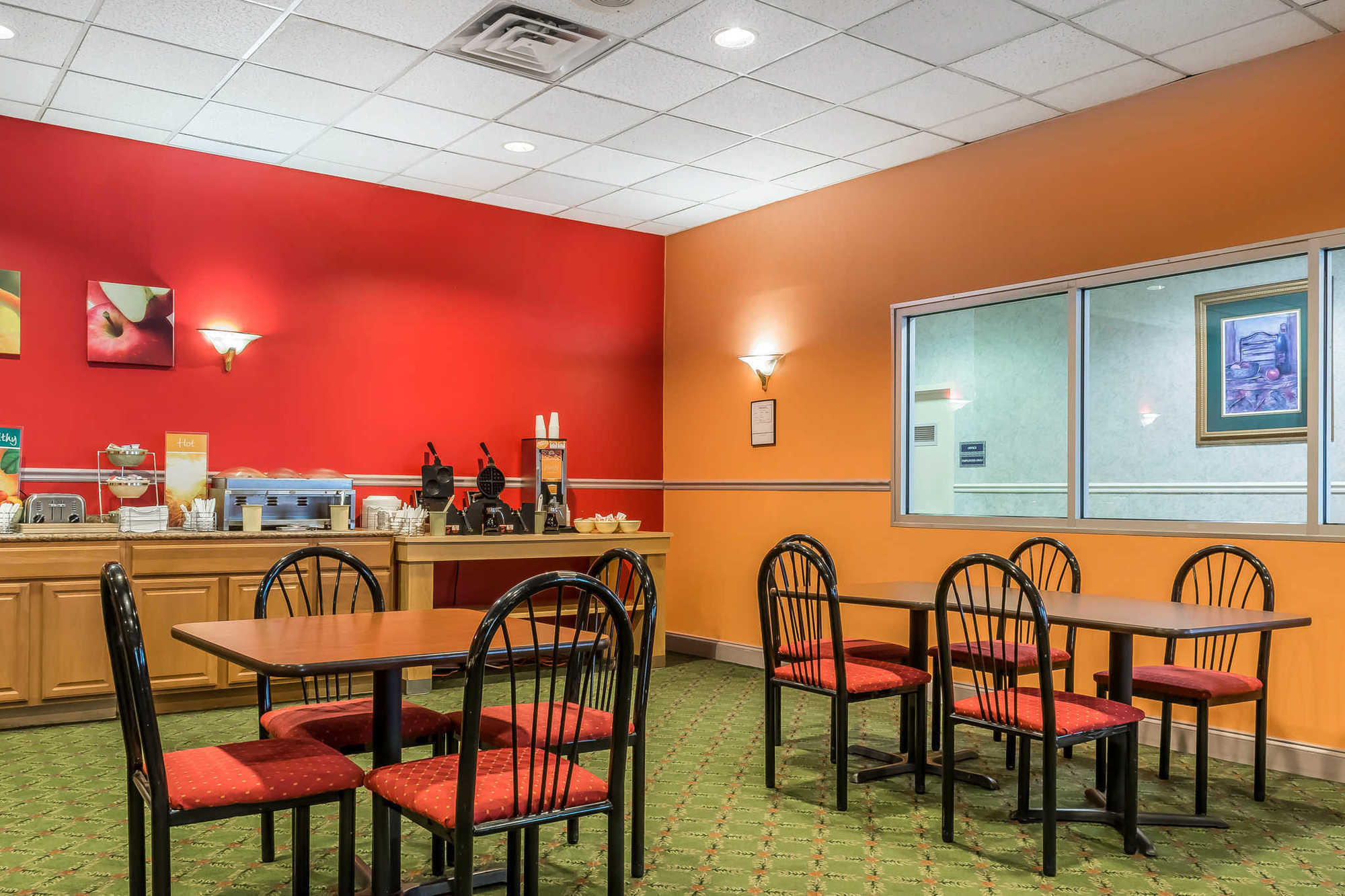 Hotel Baymont By Wyndham Milesburg Facilidades foto