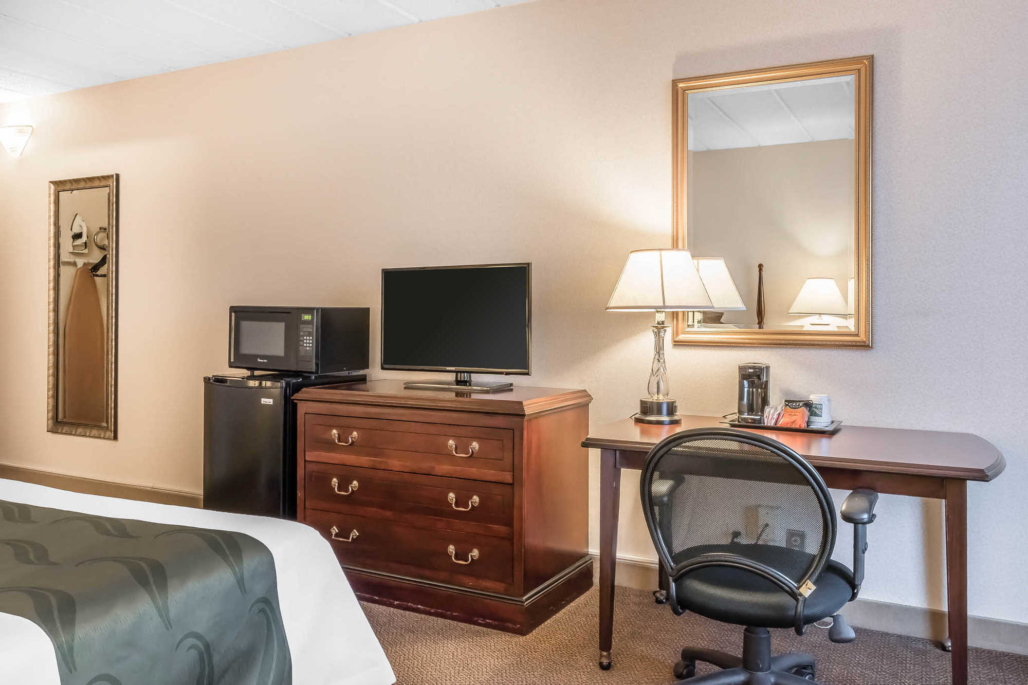 Hotel Baymont By Wyndham Milesburg Habitación foto