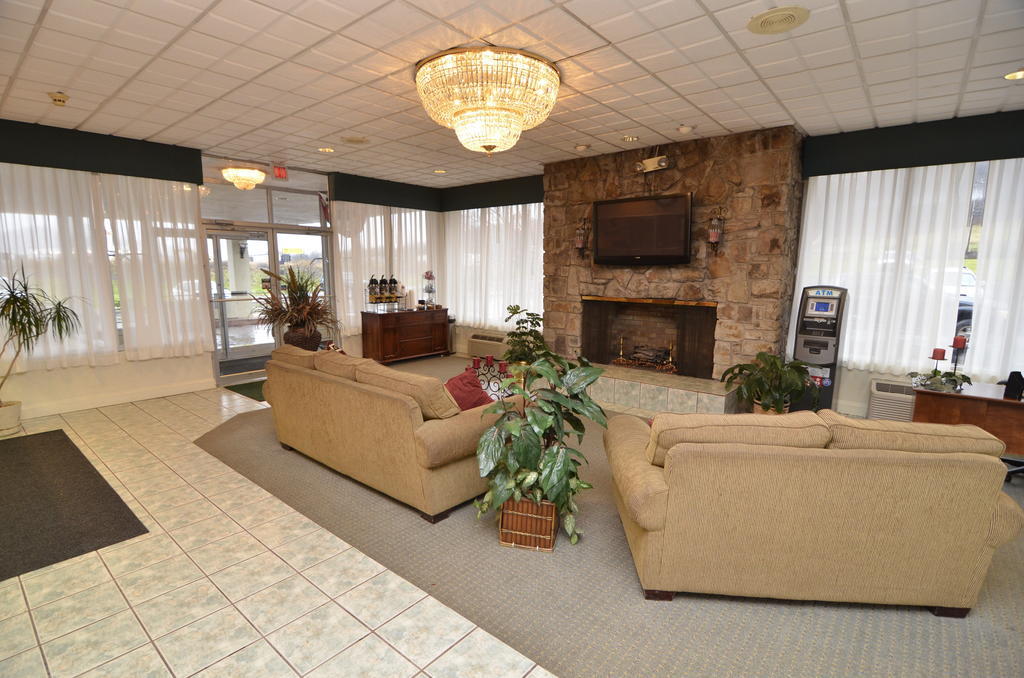 Hotel Baymont By Wyndham Milesburg Interior foto